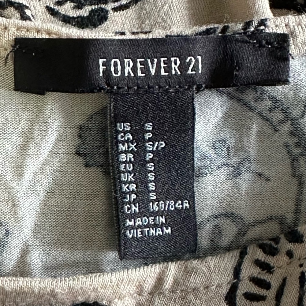 Forever 21 Beige and Black Paisley Patterned Dress, Sz s - Picture 3 of 3